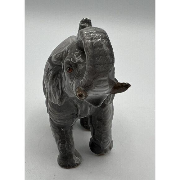Figurines Elephant Gray Walking Porcelain Glossy Trunk Up Good Luck - Picture 4 of 4
